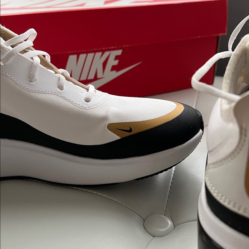 Nike Air Max Dia Size 9 - Picture 3 of 7